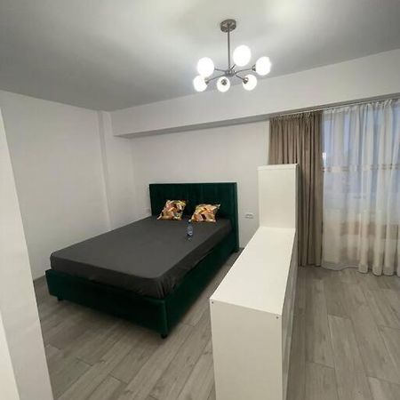 Garsoniera Spatioasa Mega Mall Bukarest Kültér fotó